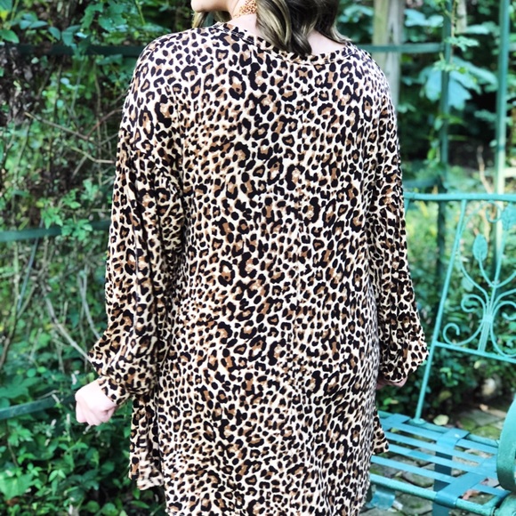 Umgee Cheetah Print Long Puff Sleeve Dress NWT - Picture 2 of 6